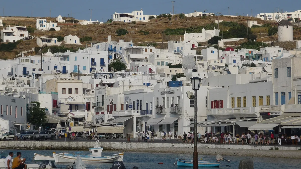 Asigurare de călătorie pentru Grecia: ce acoperă și ce recomandă MAE